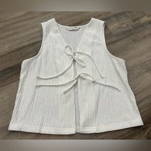 Commense White Textured Tie-Front Sleeveless Top